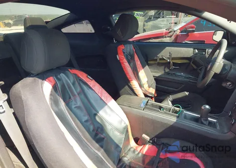 2012 Ford Mustang V6 z USA, uszkodzony, nr VIN 1ZVBP8AM8C5263572